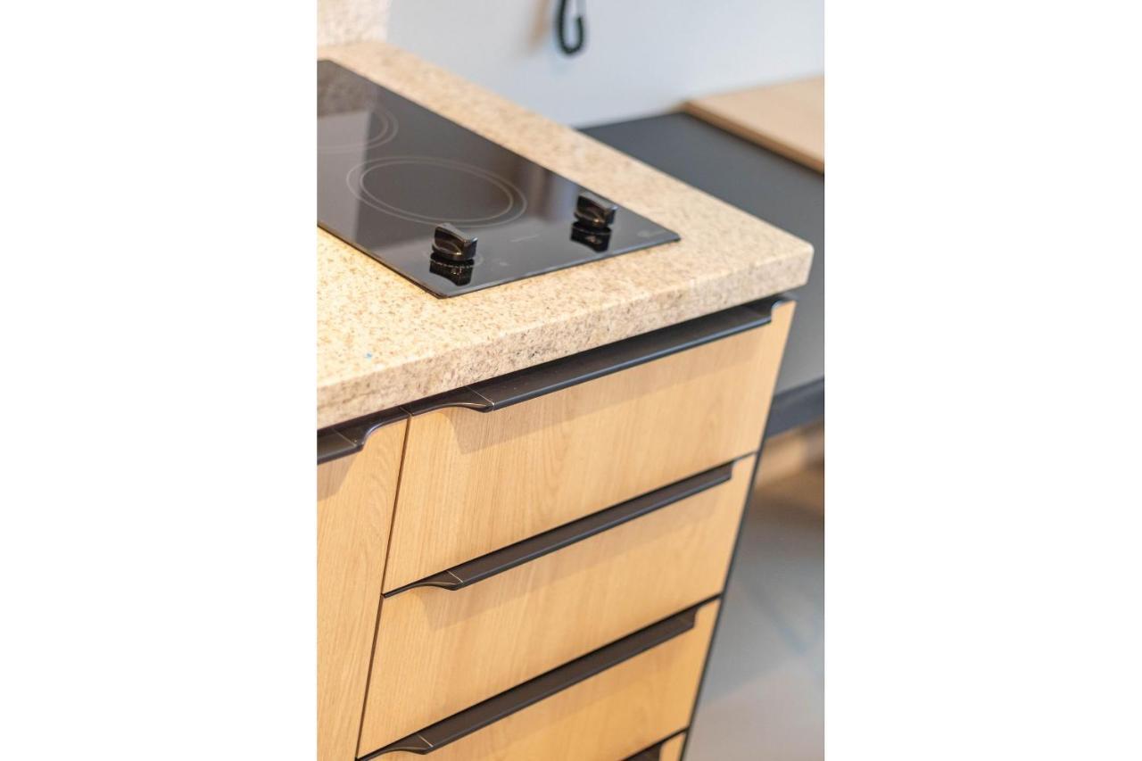 Housi - Metropolitan Sidney Smart Style Apartment *