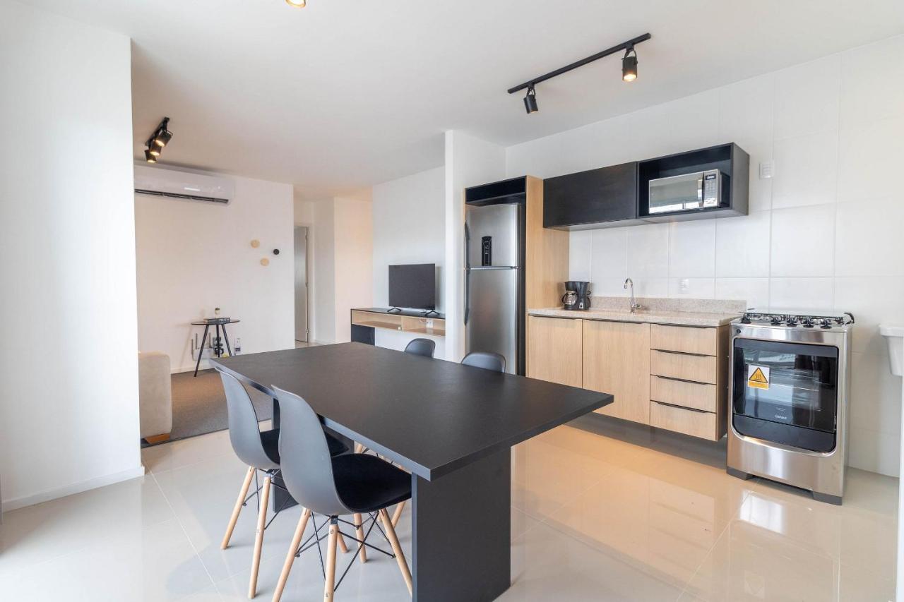 Housi - Metropolitan Sidney Smart Style Apartment