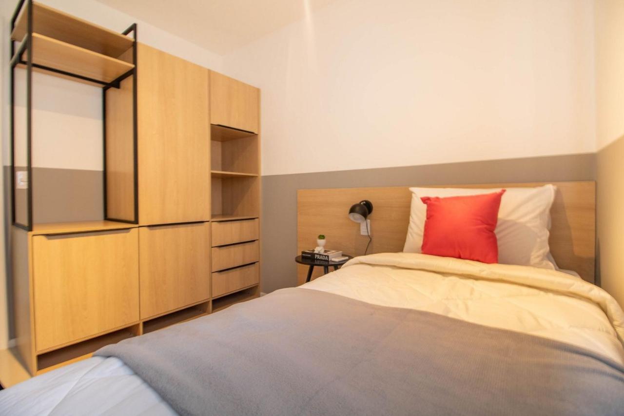 Apartment Housi - Metropolitan Sidney Smart Style