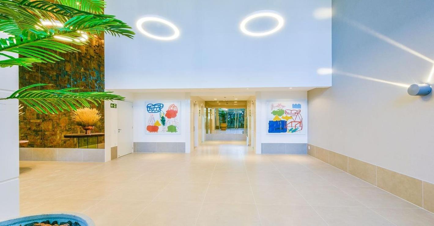 Housi - Metropolitan Sidney Smart Style Apartment